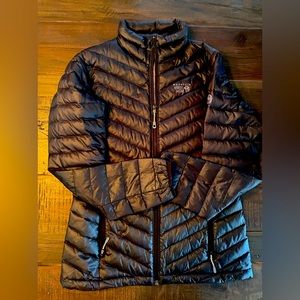 Mountain Hardwear goose down jacket. Size Medium. Black.